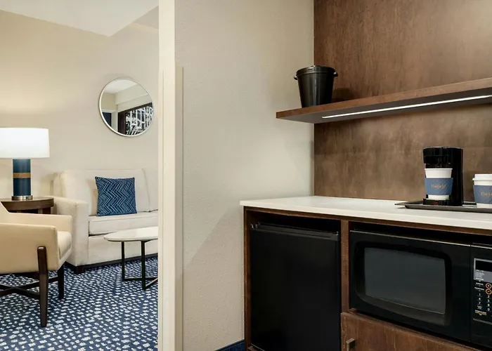 Fairfield Inn & Suites By Marriott New Orleans Downtown/French Quarter Area